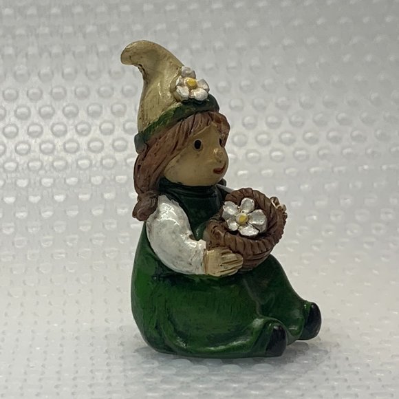 Miniature Dollhouse Fairy Garden Accessories Flower Lady - Picture 2 of 6